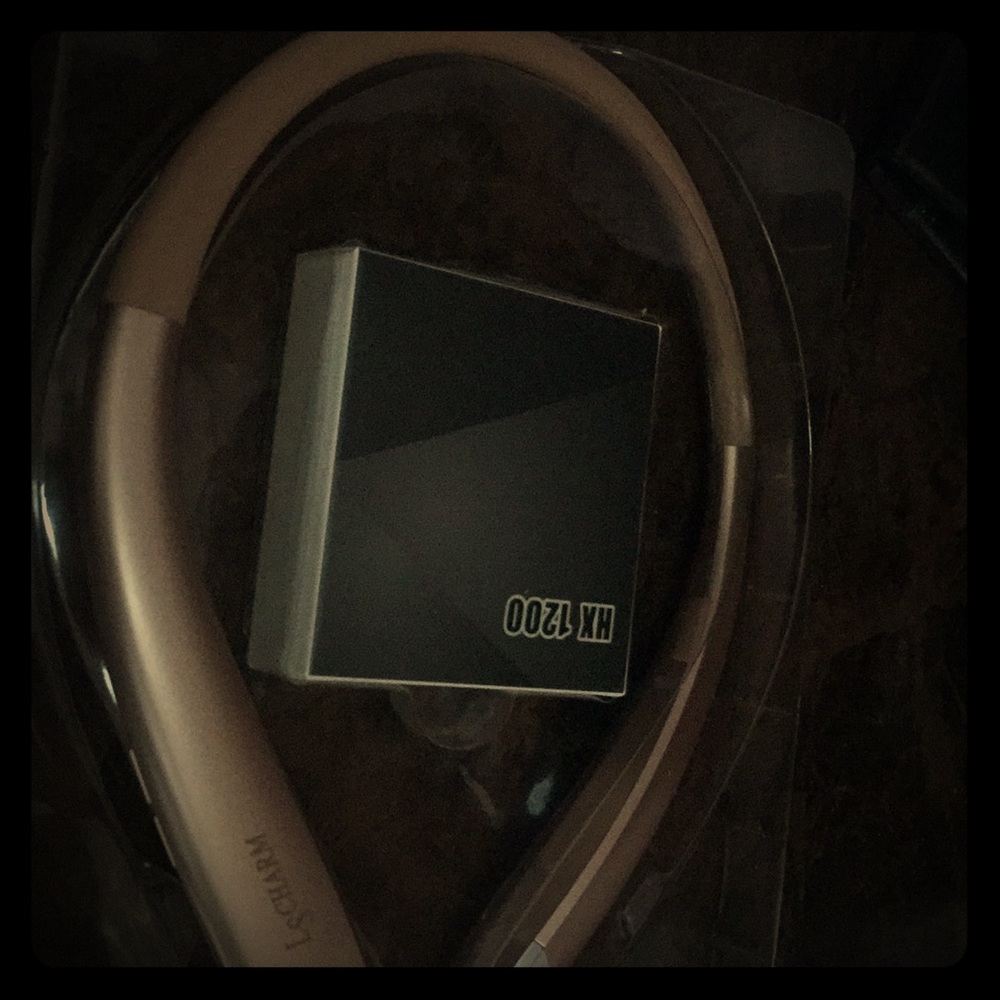 Bluestone headphones